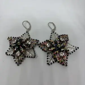 Boucles d'oreilles peyote etoile argent devant